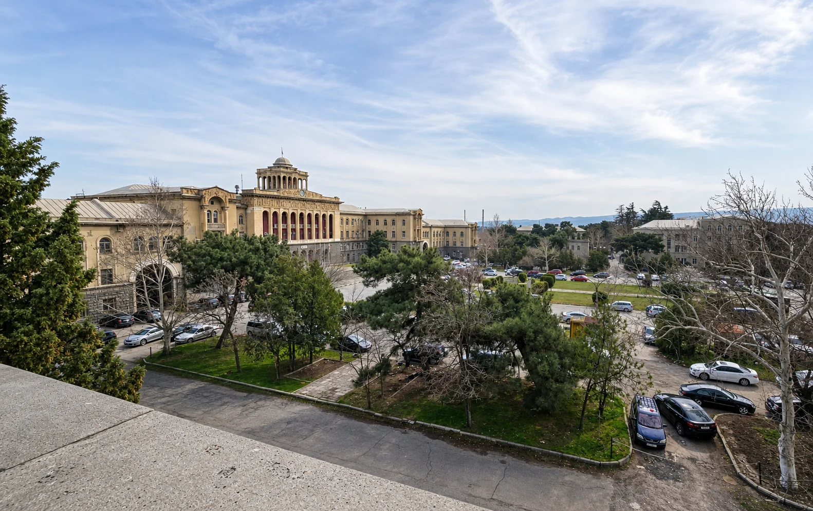 კომერციული ფართი ქირავდება რუსთავში — AreaHub